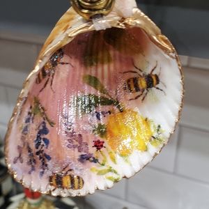 Natural Rare Cockle Trinket or an Ornament Shell Lemon/Bee Design 🐝💛🐝